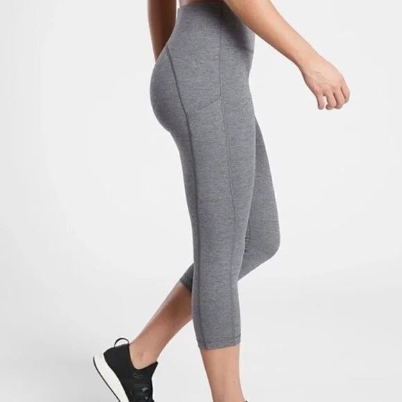Athleta Ultimate Stash Pocket‎ Capri Leggings SuperSonic Gray Heather SP - Picture 2 of 11